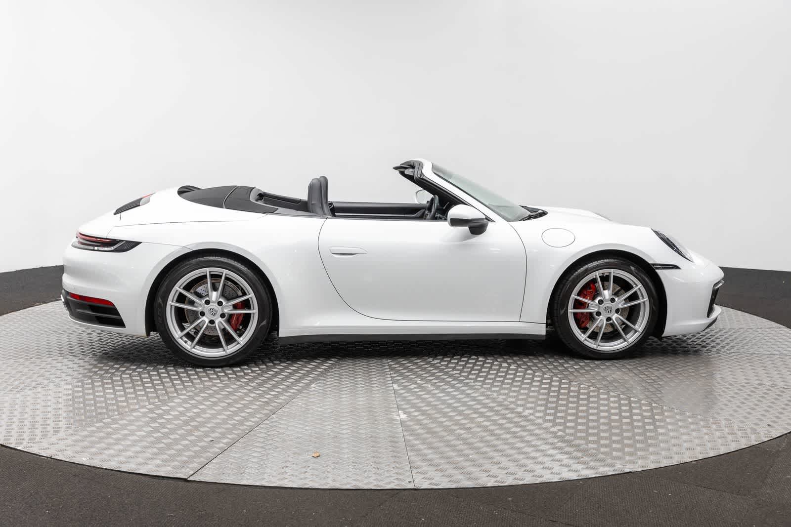 2020 Porsche 911 Carrera