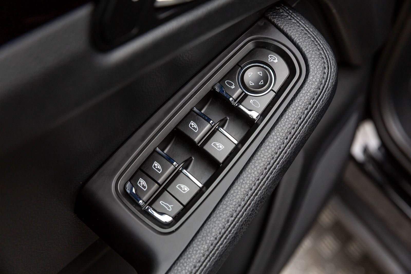 2022 Porsche Macan AWD