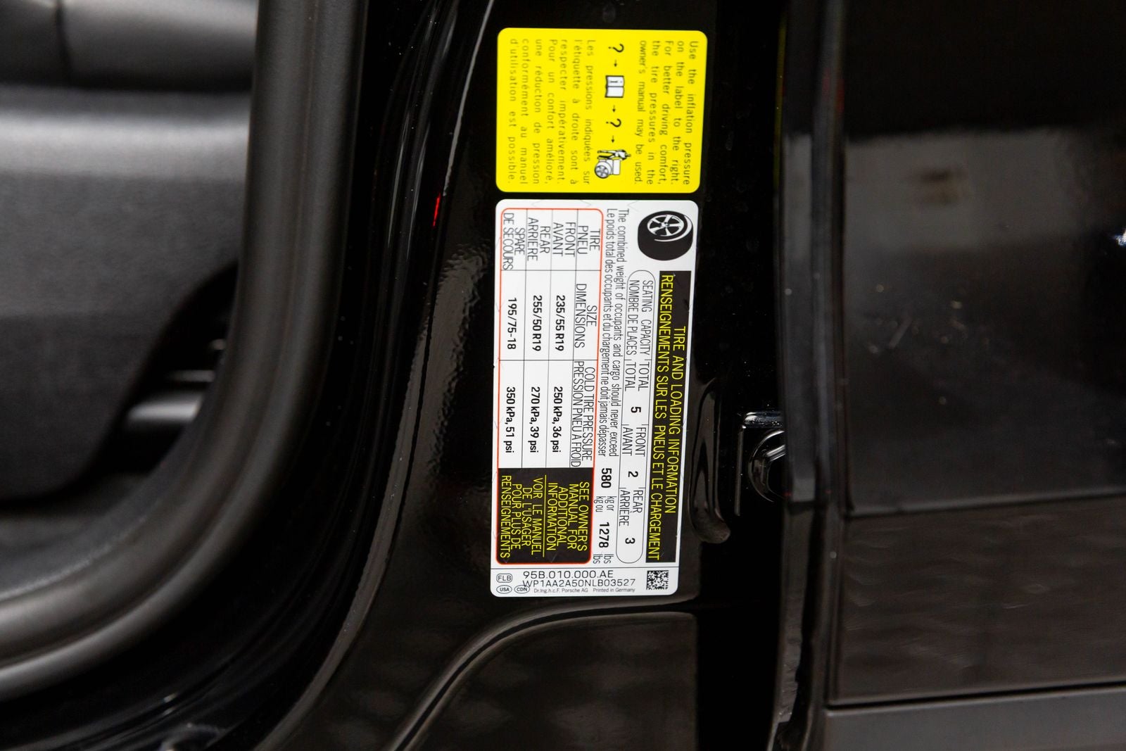 2022 Porsche Macan AWD