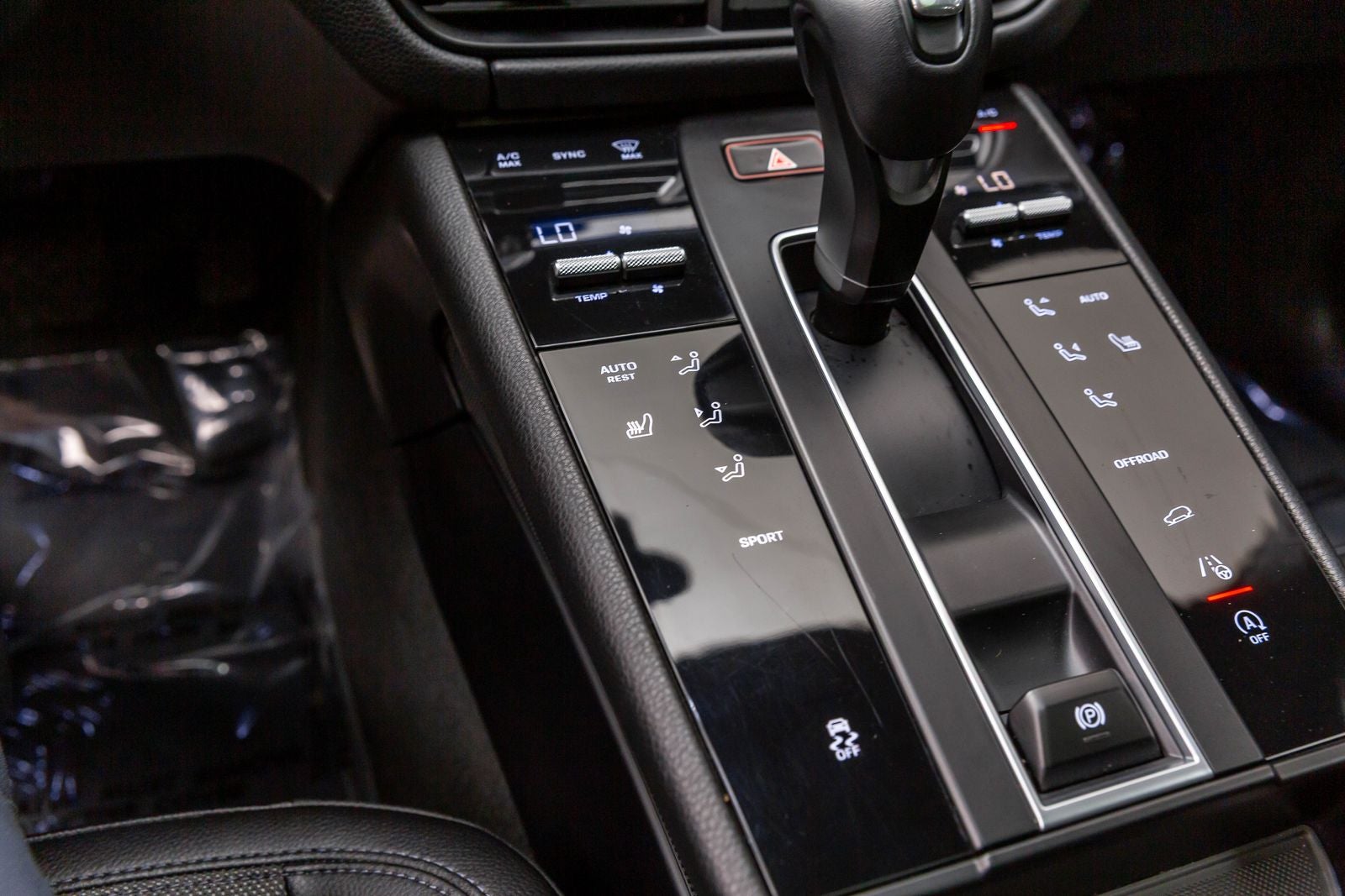 2022 Porsche Macan AWD