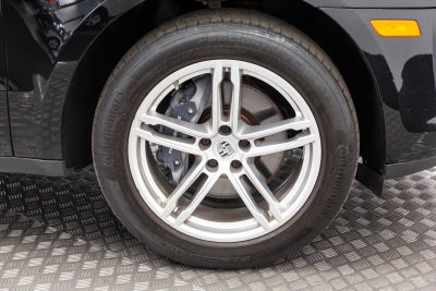 2022 Porsche Macan AWD