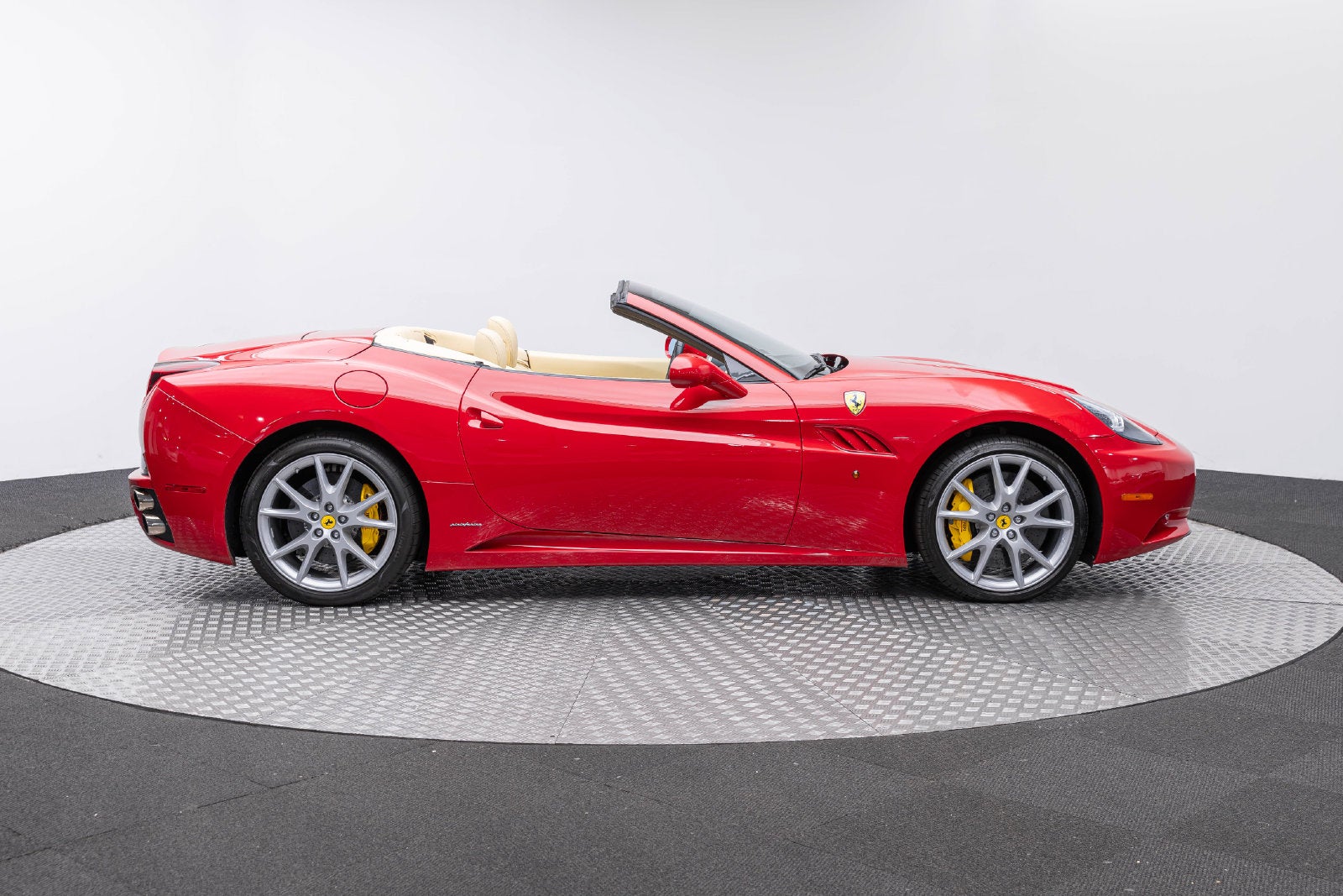 2010 Ferrari California 2dr Conv