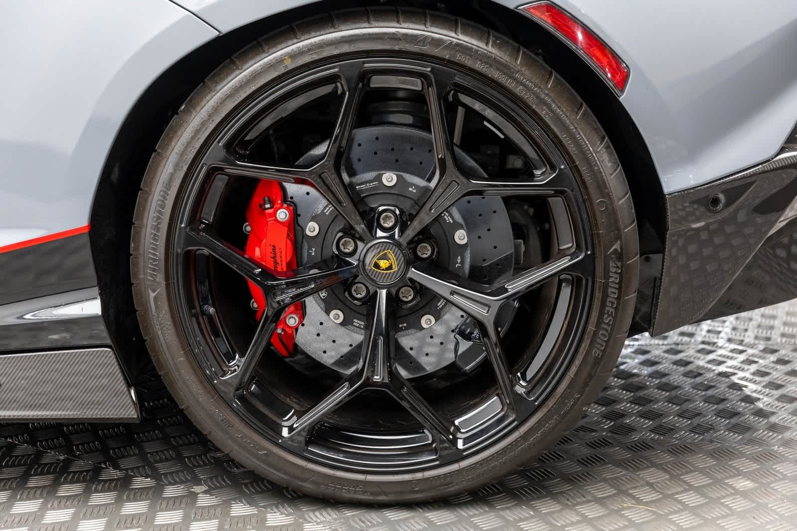 2024 Lamborghini Revuelto Coupe