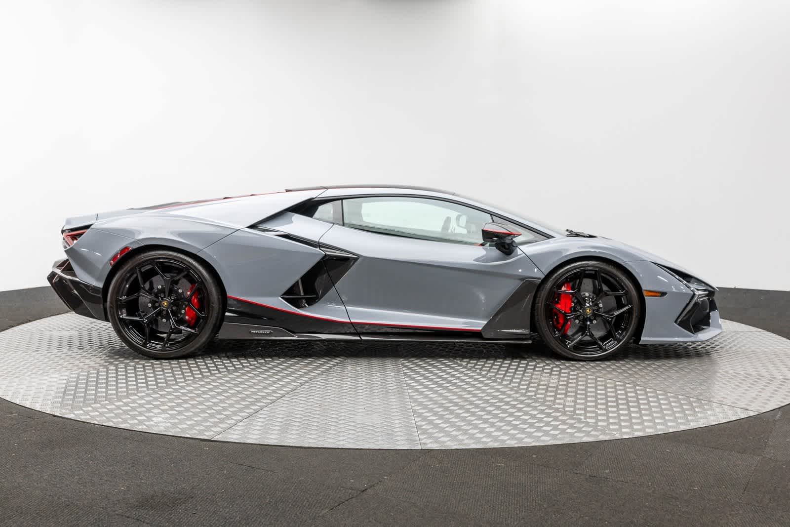 2024 Lamborghini Revuelto Coupe