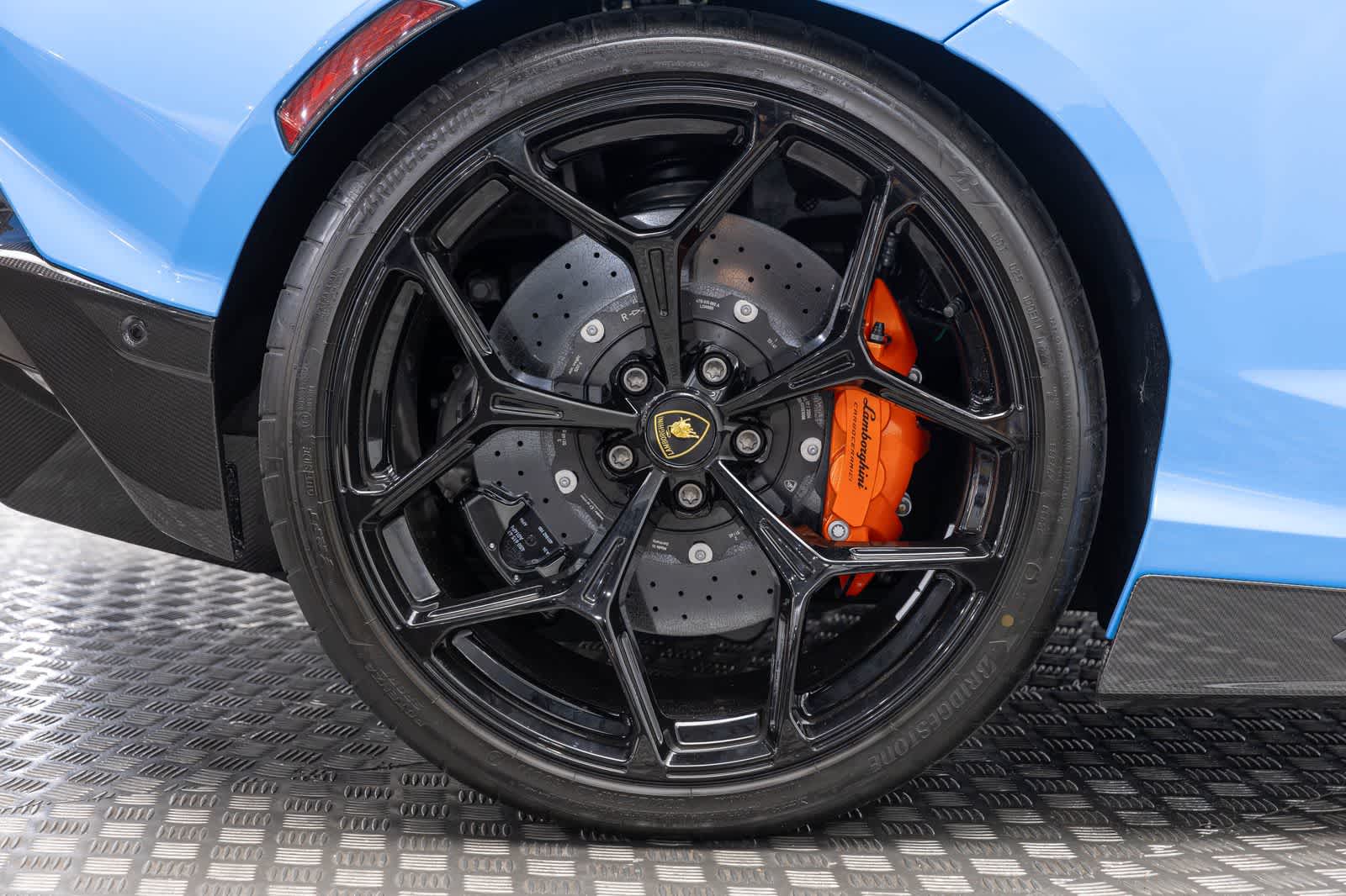 2024 Lamborghini Revuelto Coupe