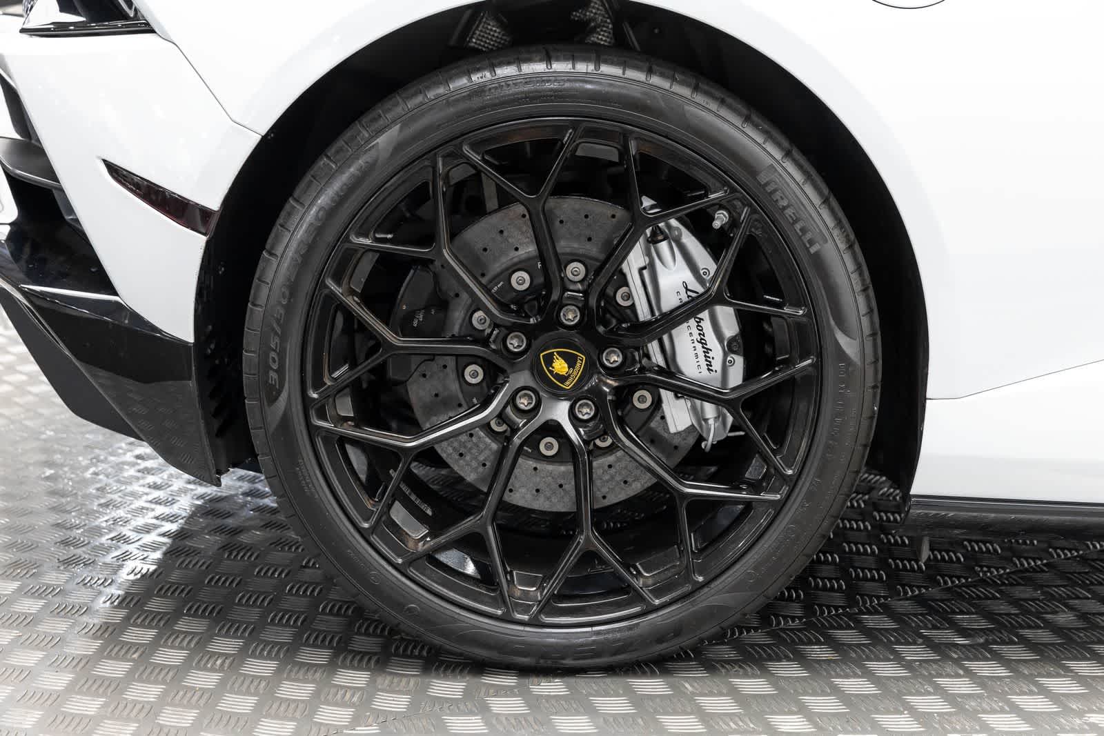 2020 Lamborghini Huracan EVO Spyder AWD