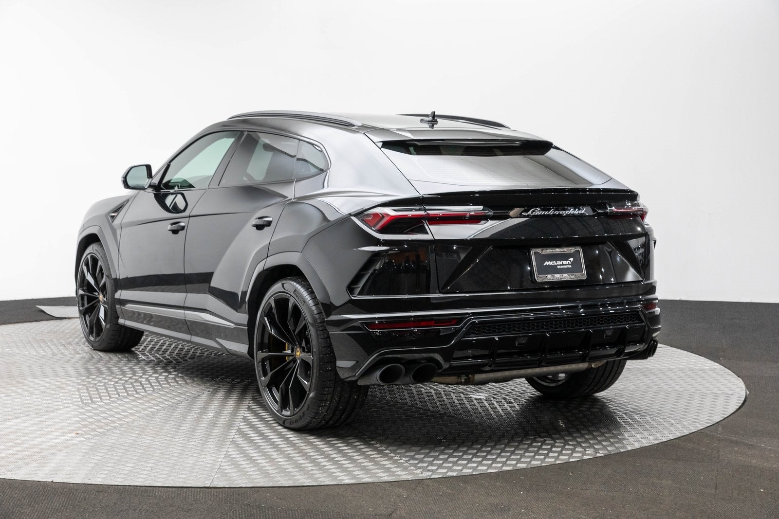 2022 Lamborghini Urus AWD