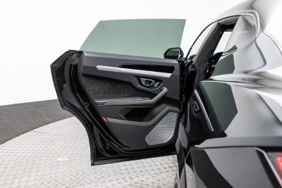 2022 Lamborghini Urus AWD