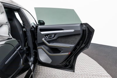 2022 Lamborghini Urus AWD