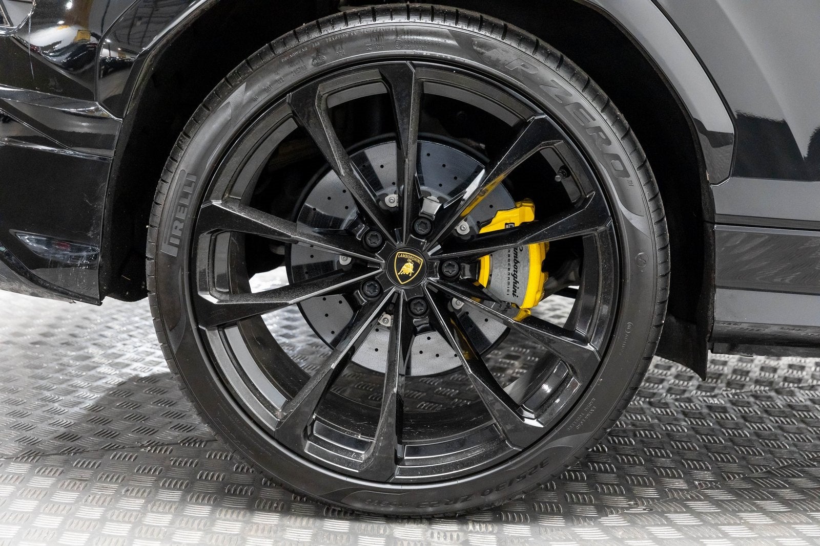 2022 Lamborghini Urus AWD