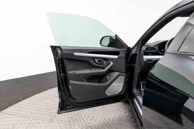 2022 Lamborghini Urus AWD