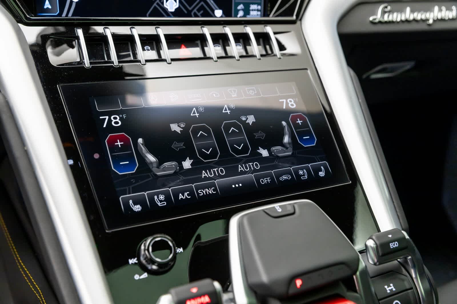 2022 Lamborghini Urus AWD