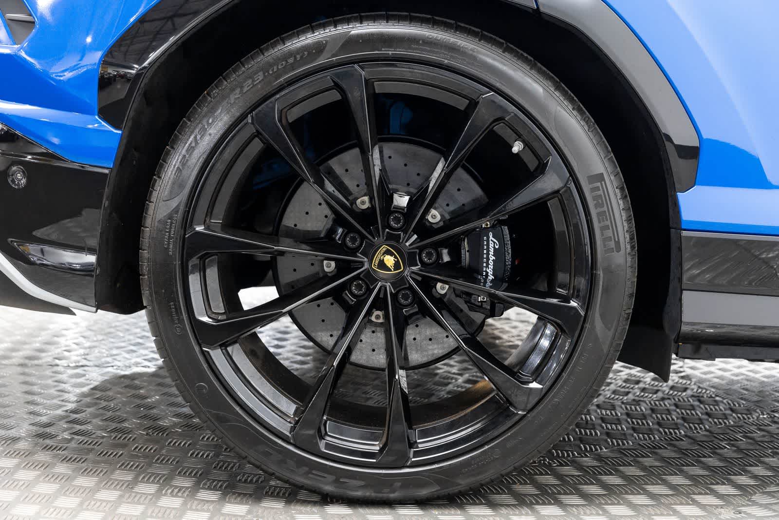 2019 Lamborghini Urus AWD