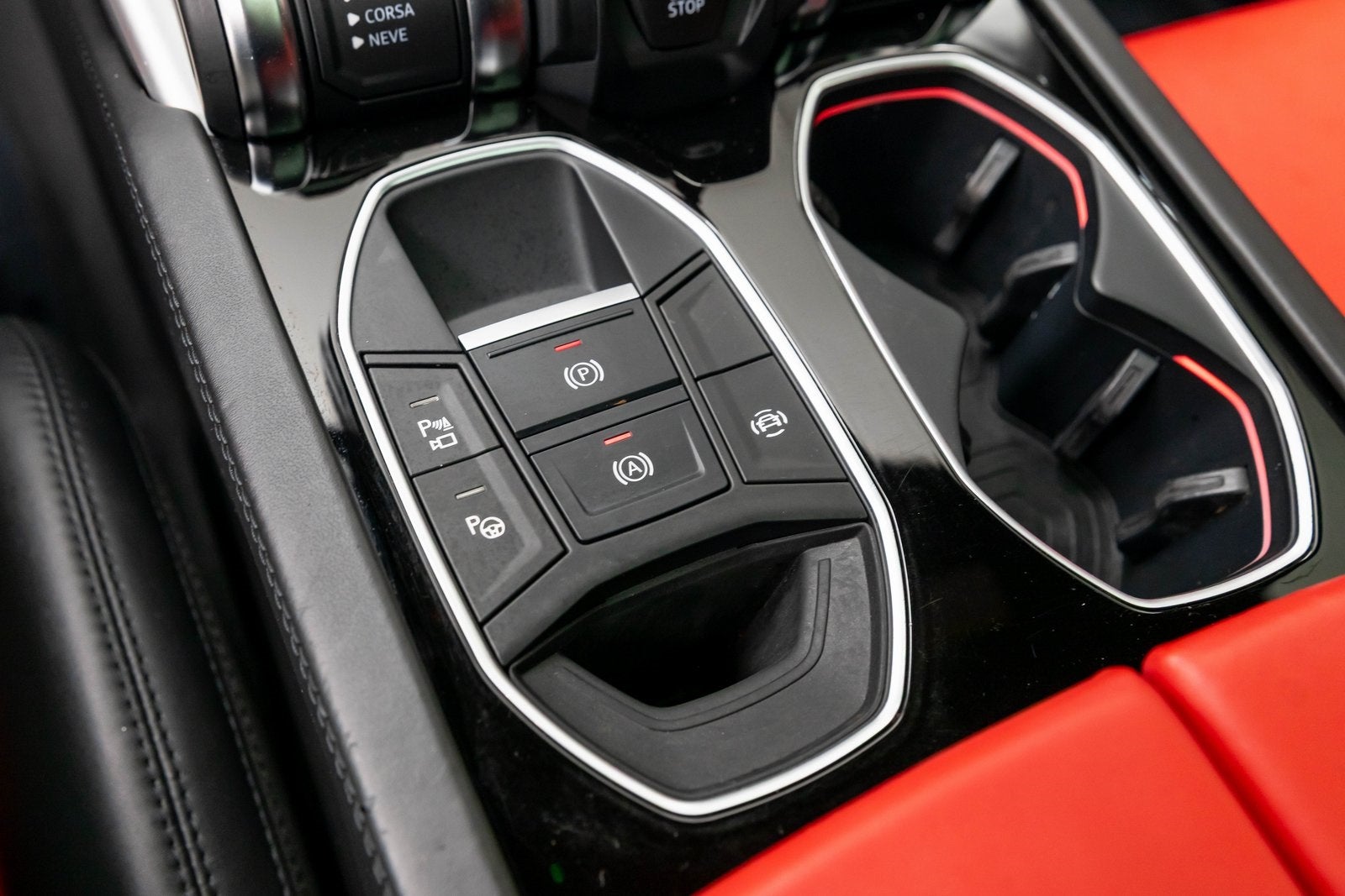 2022 Lamborghini Urus AWD