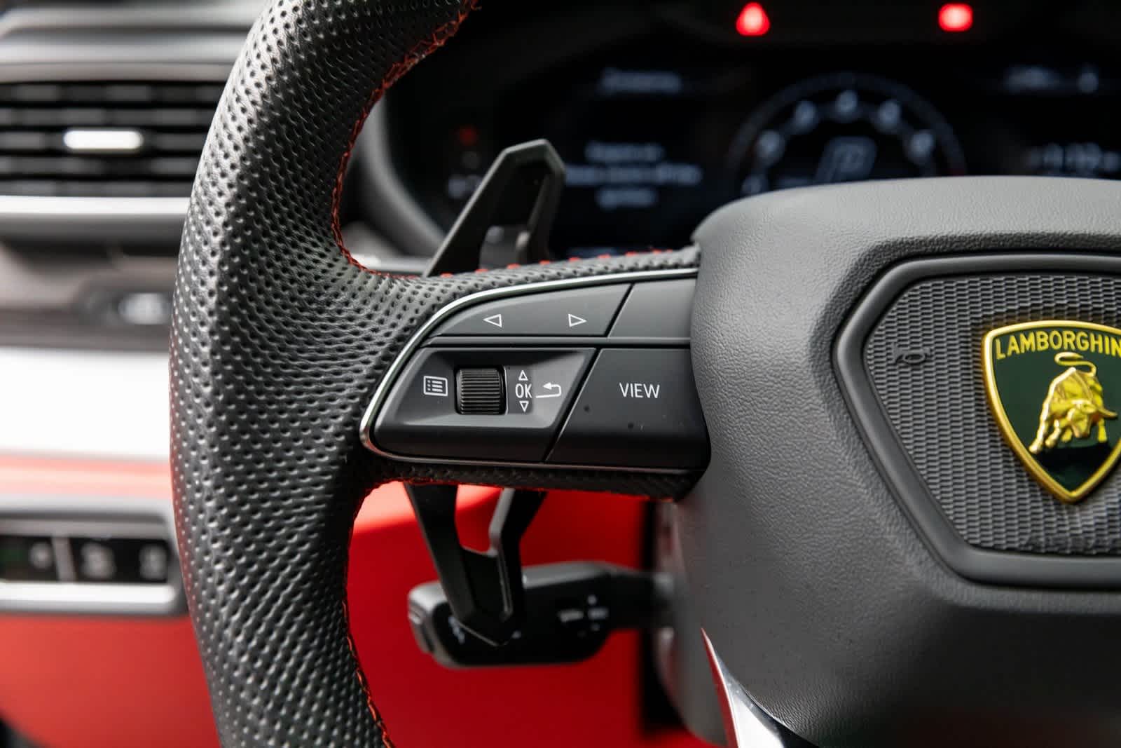 2022 Lamborghini Urus AWD