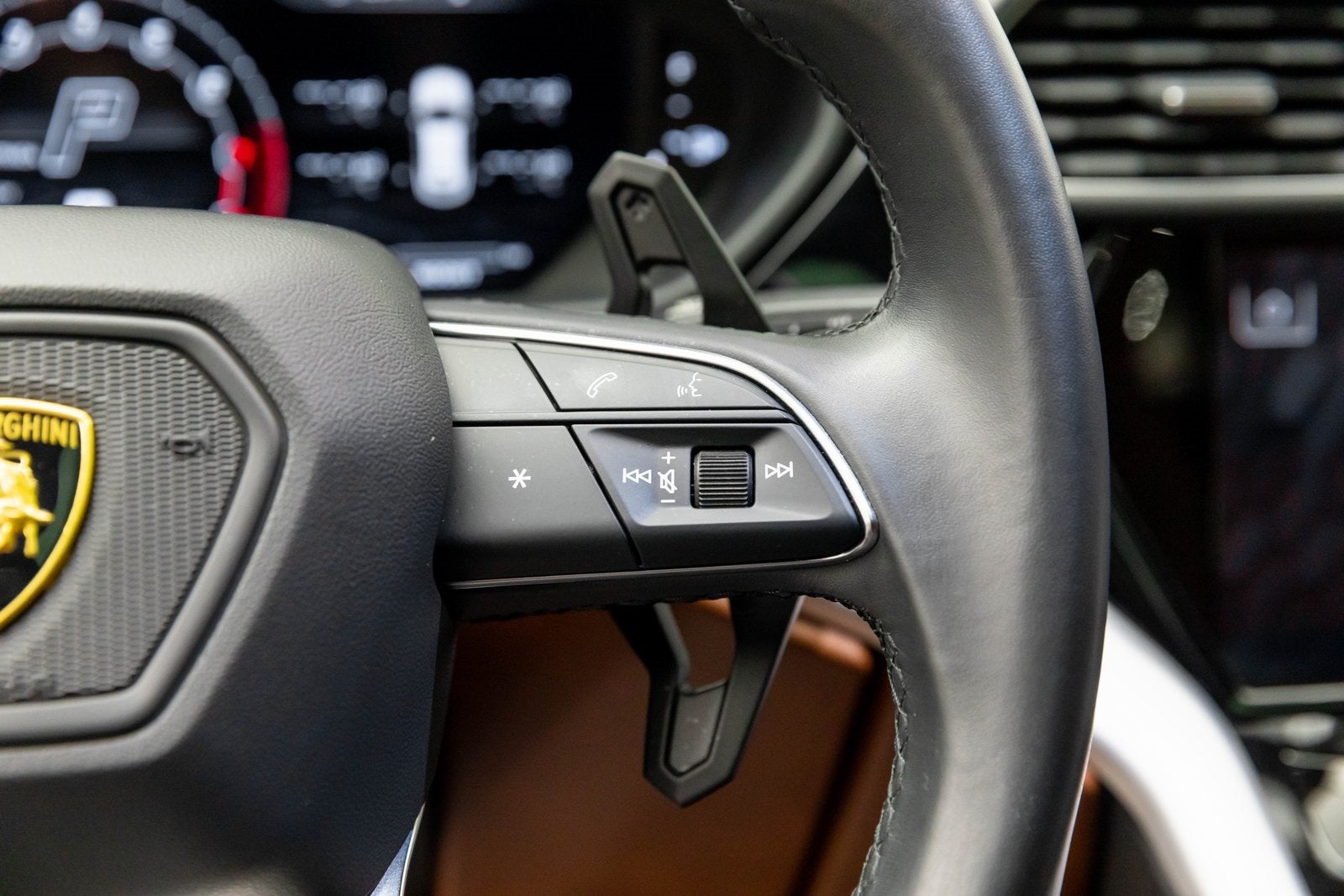 2022 Lamborghini Urus AWD