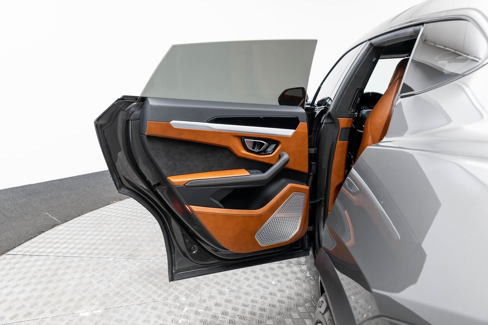 2022 Lamborghini Urus AWD