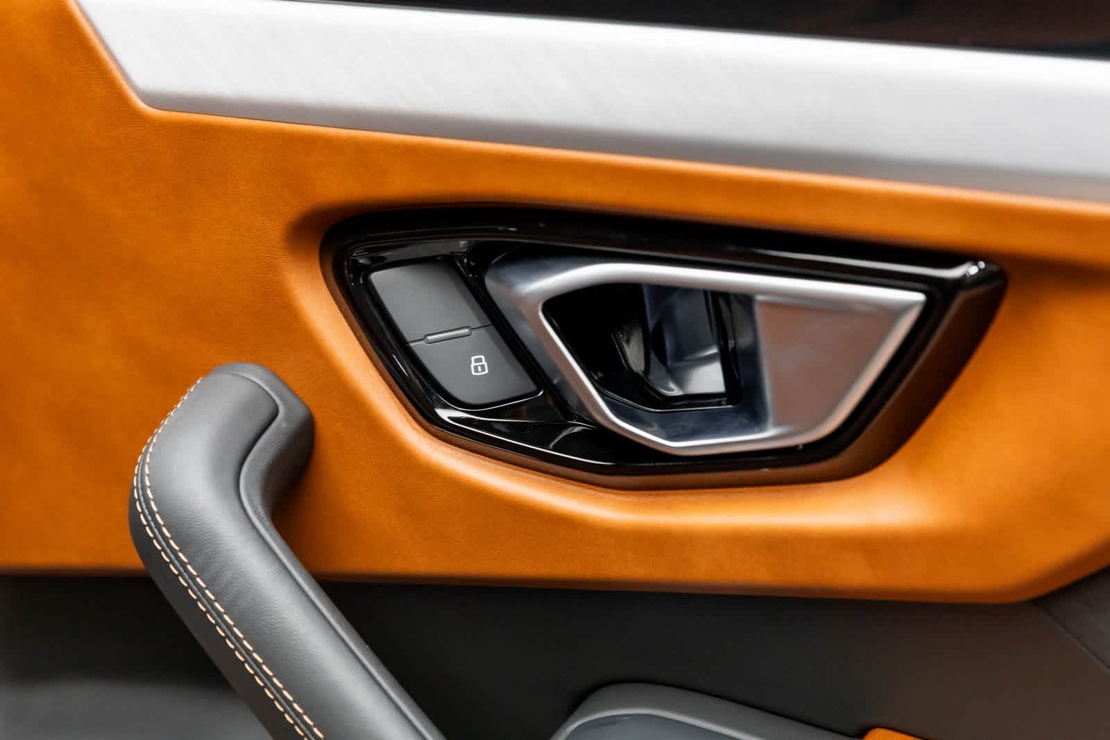 2022 Lamborghini Urus AWD