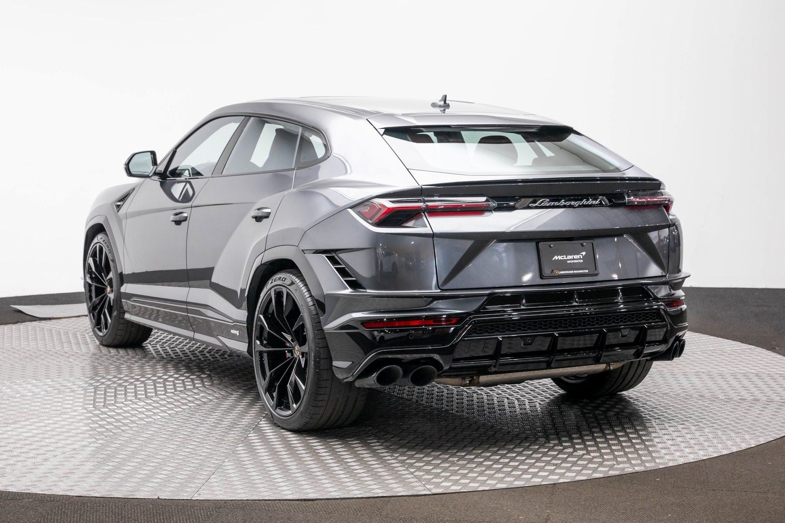 2023 Lamborghini Urus S