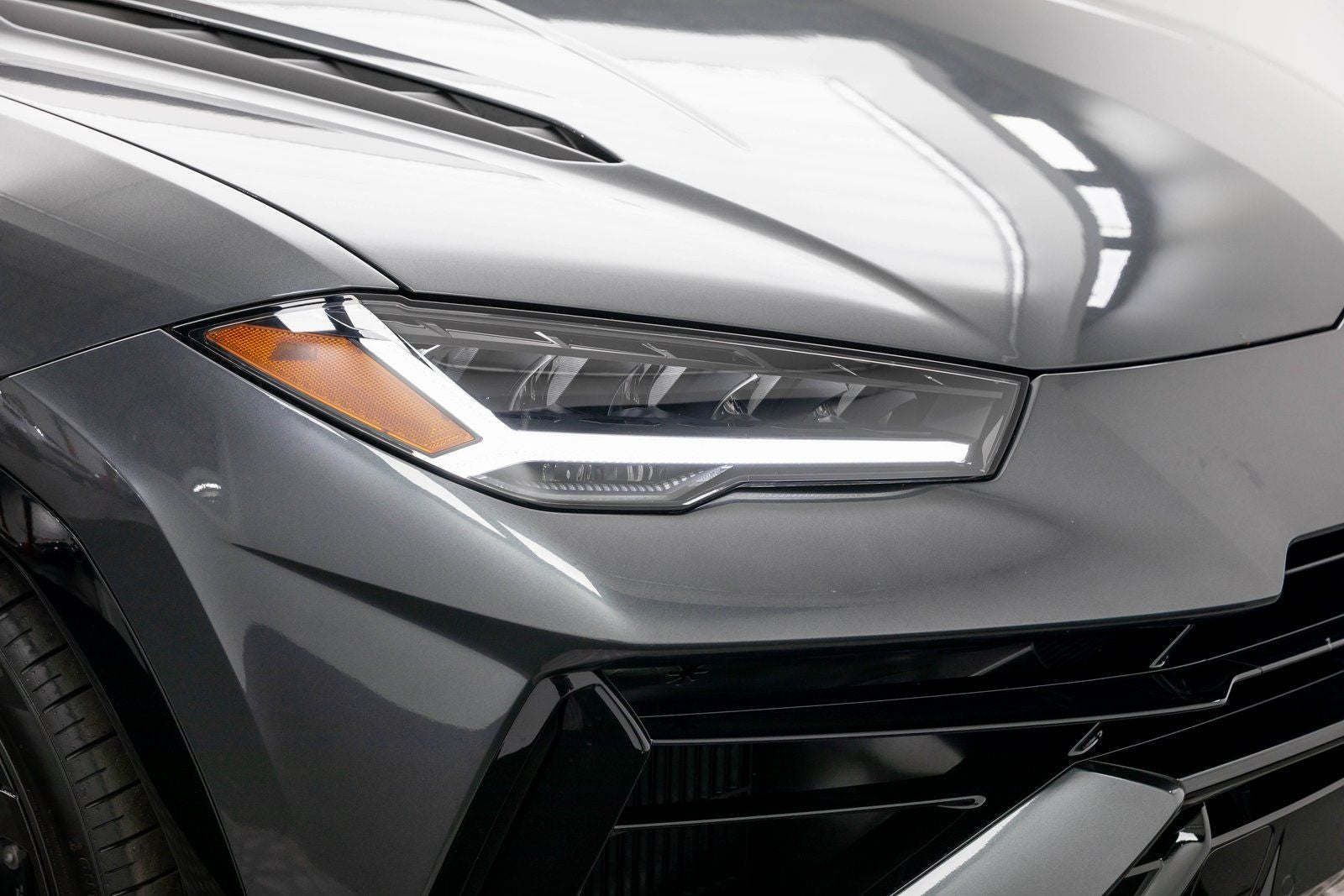 2023 Lamborghini Urus S