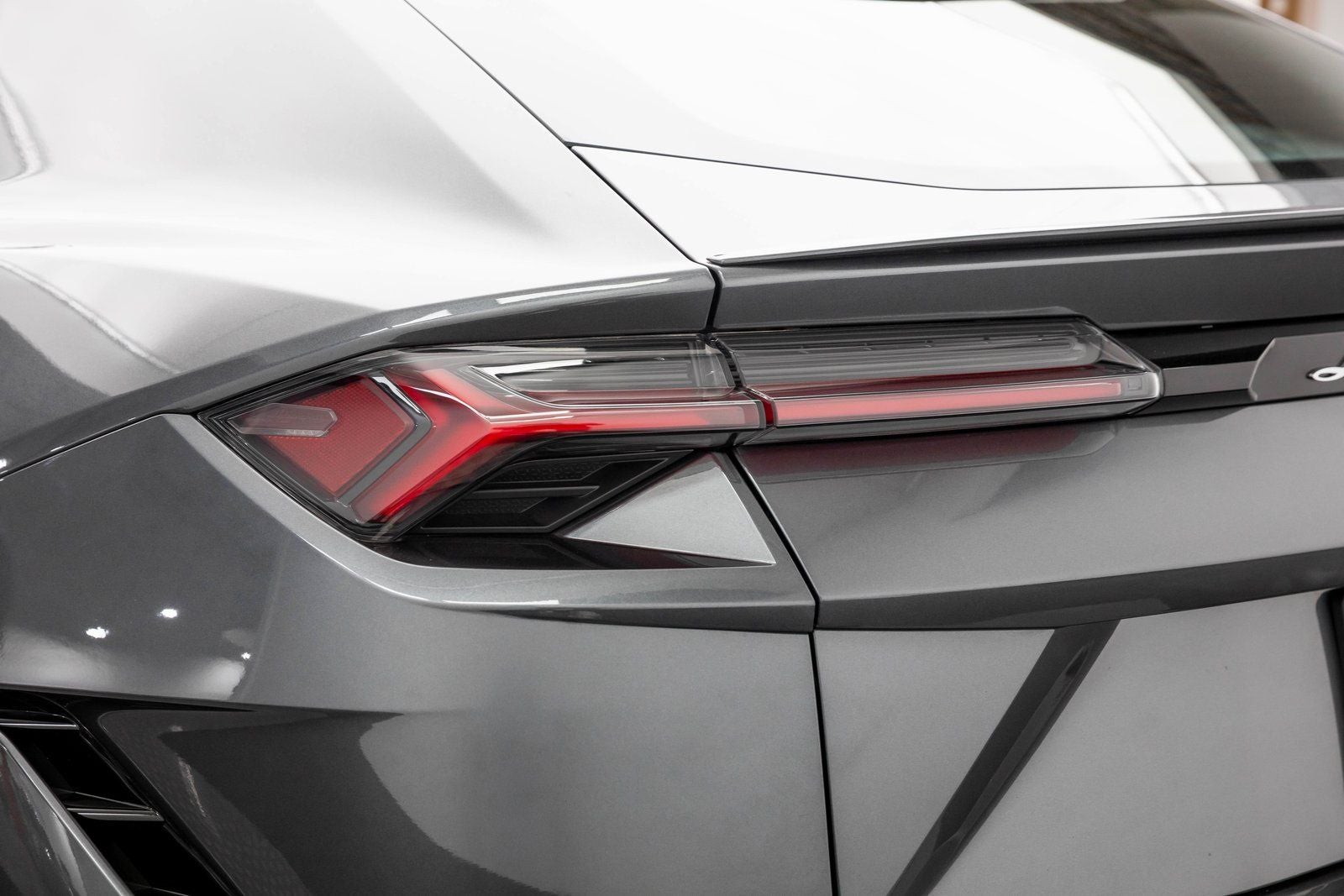 2023 Lamborghini Urus S