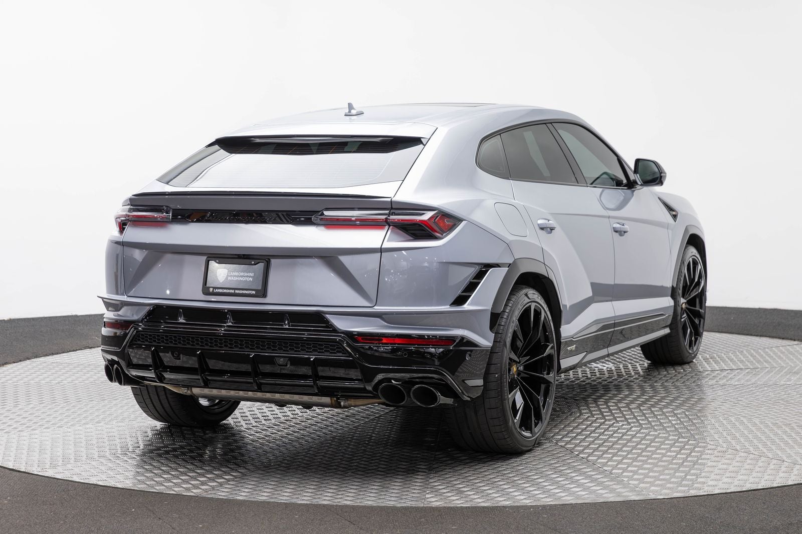 2024 Lamborghini Urus S