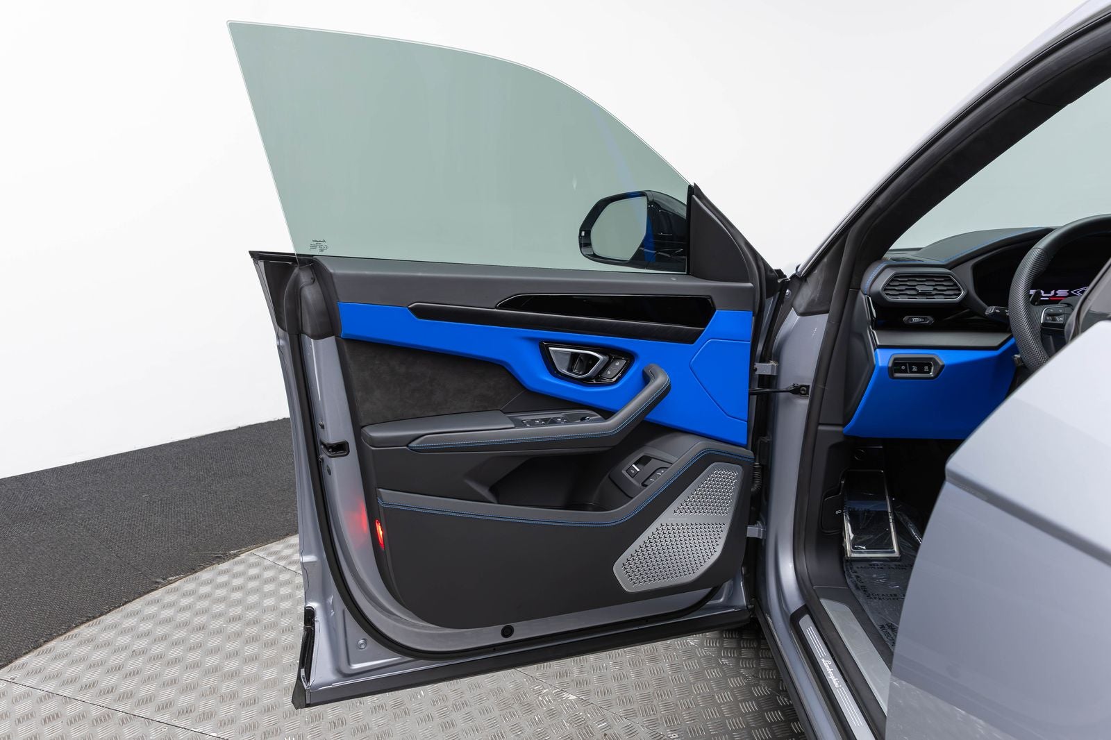 2024 Lamborghini Urus S