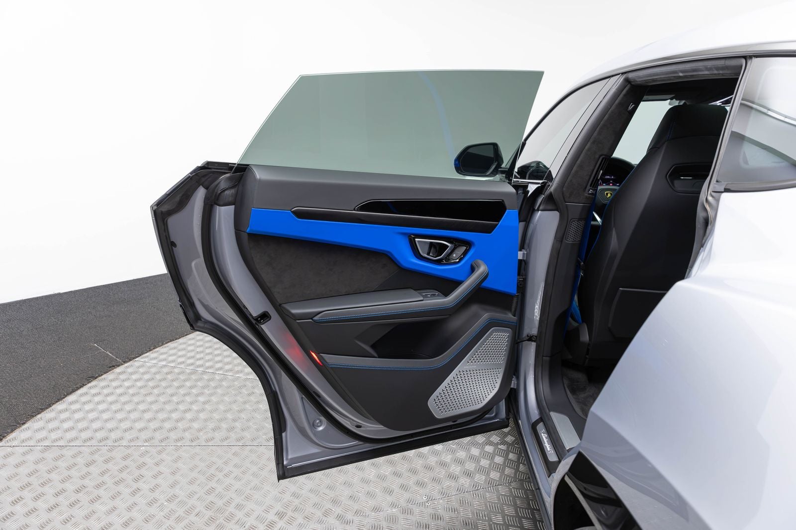 2024 Lamborghini Urus S