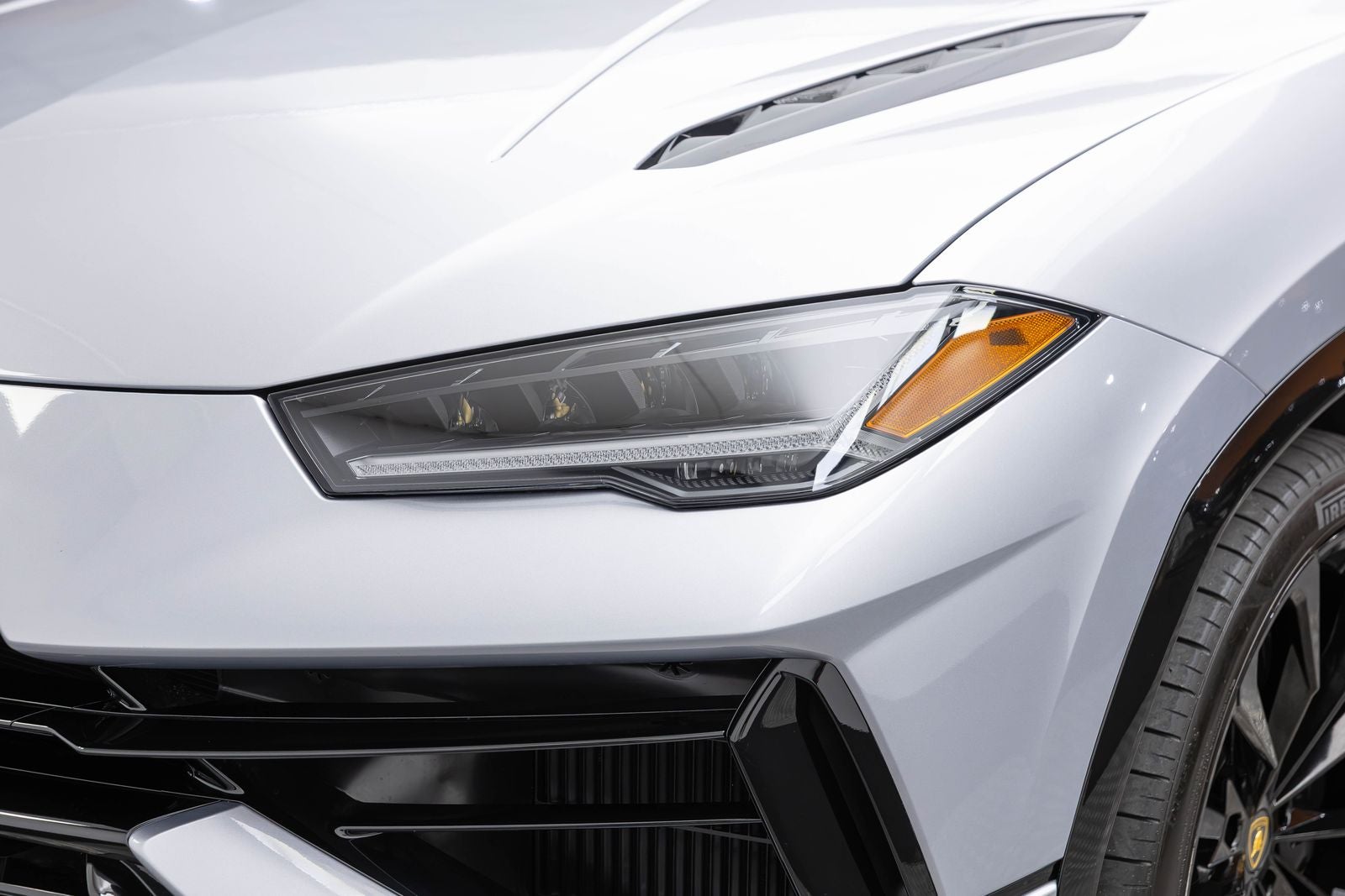 2024 Lamborghini Urus S