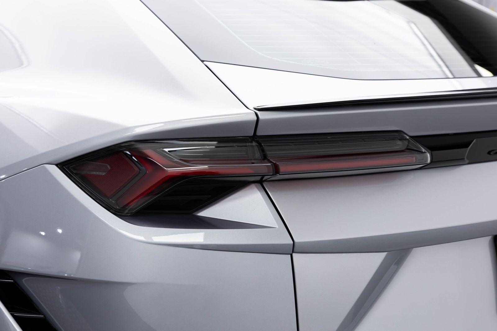 2024 Lamborghini Urus S