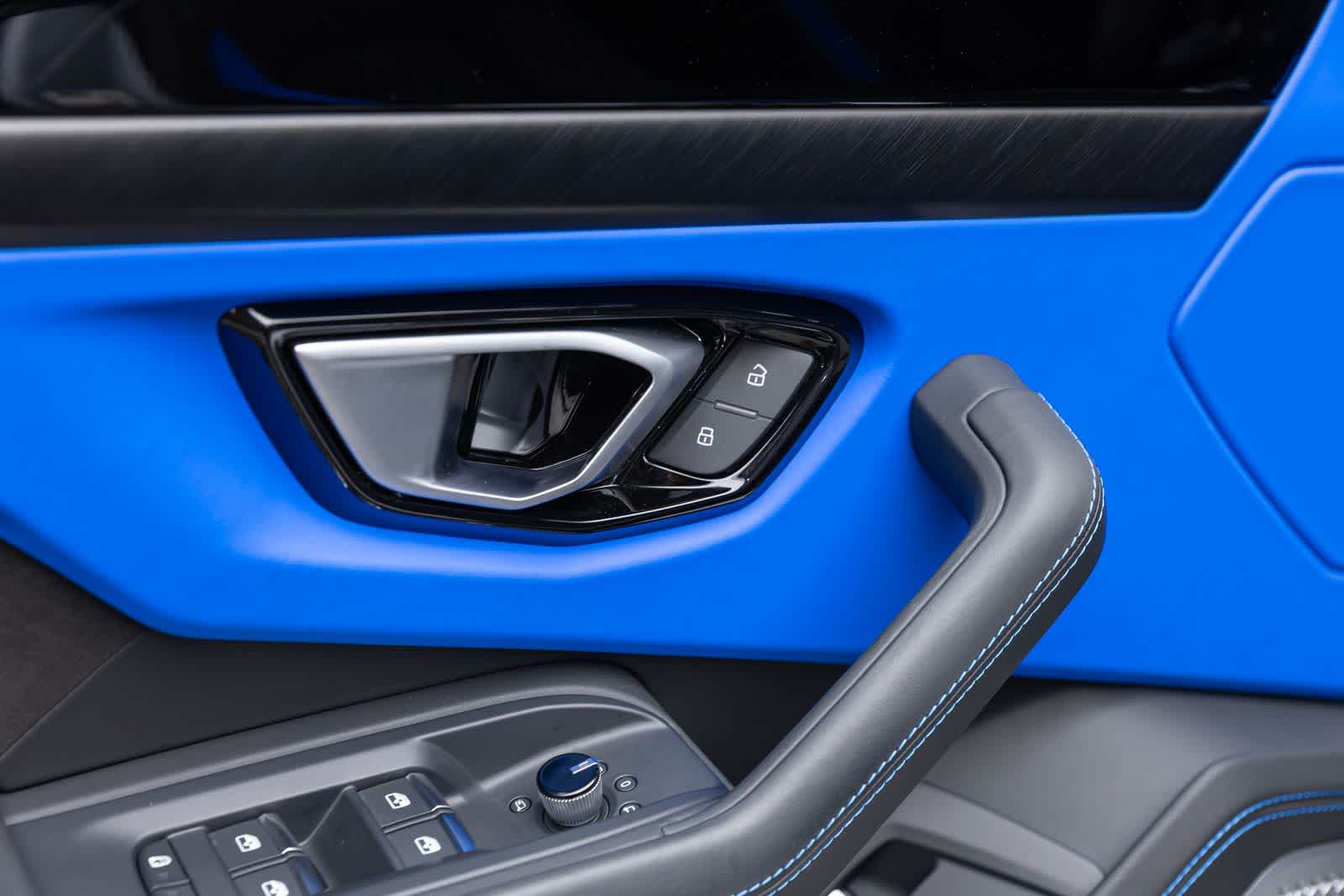 2024 Lamborghini Urus S