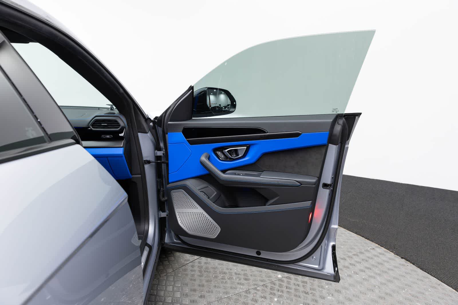 2024 Lamborghini Urus S