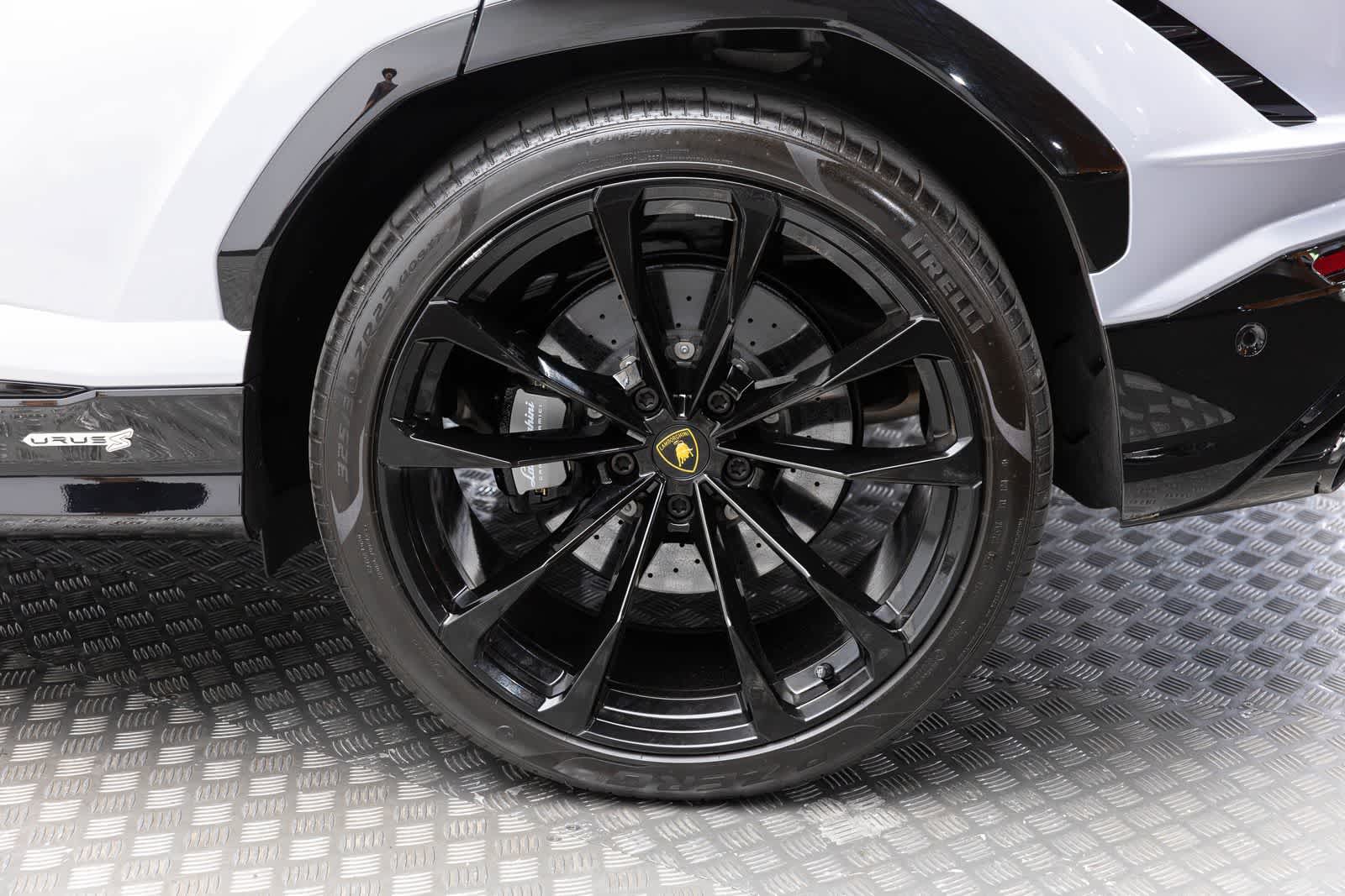 2024 Lamborghini Urus S