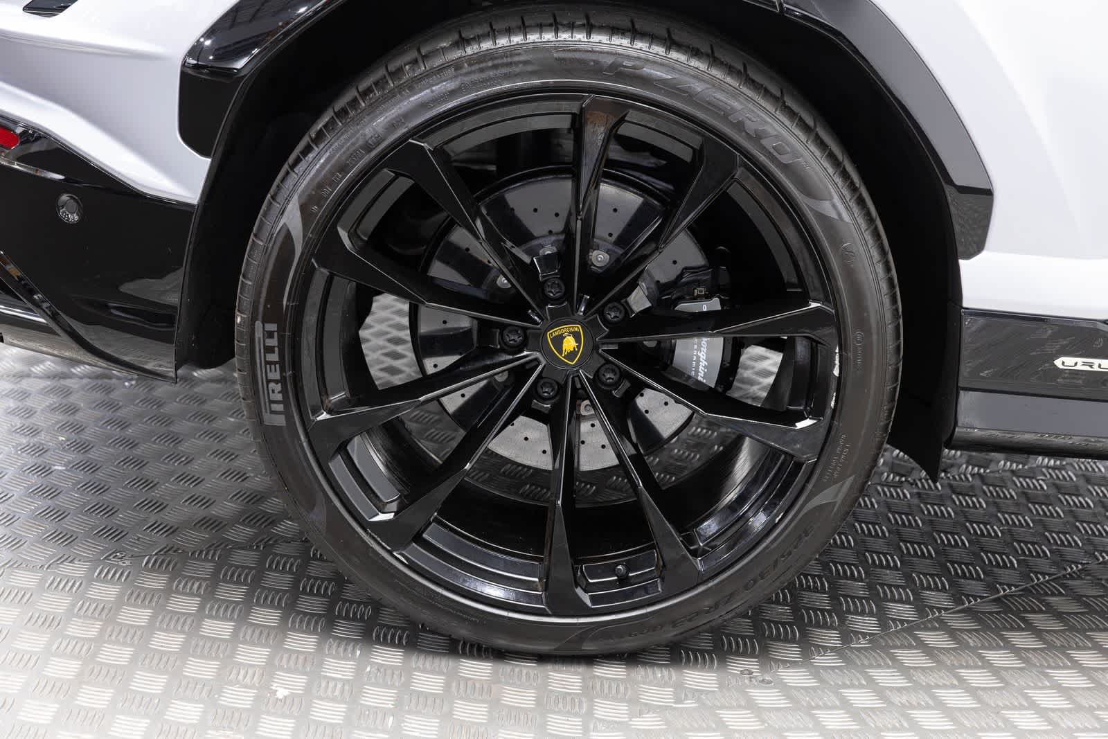 2024 Lamborghini Urus S