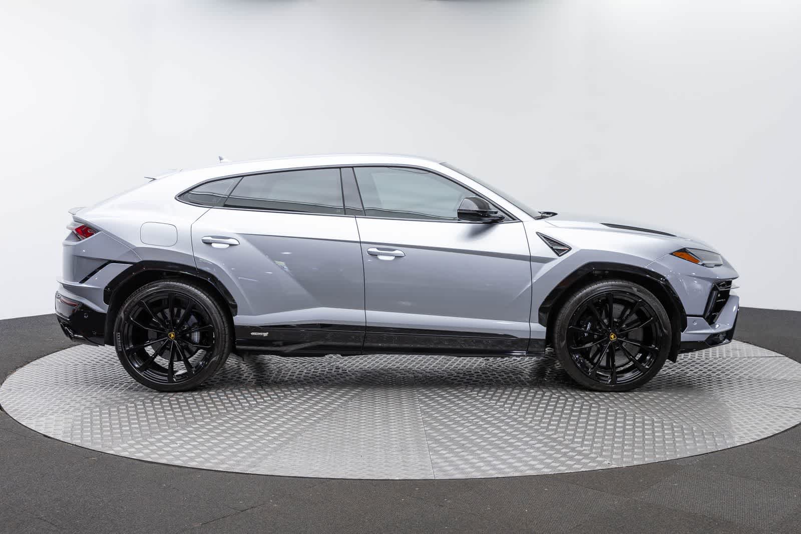 2024 Lamborghini Urus S
