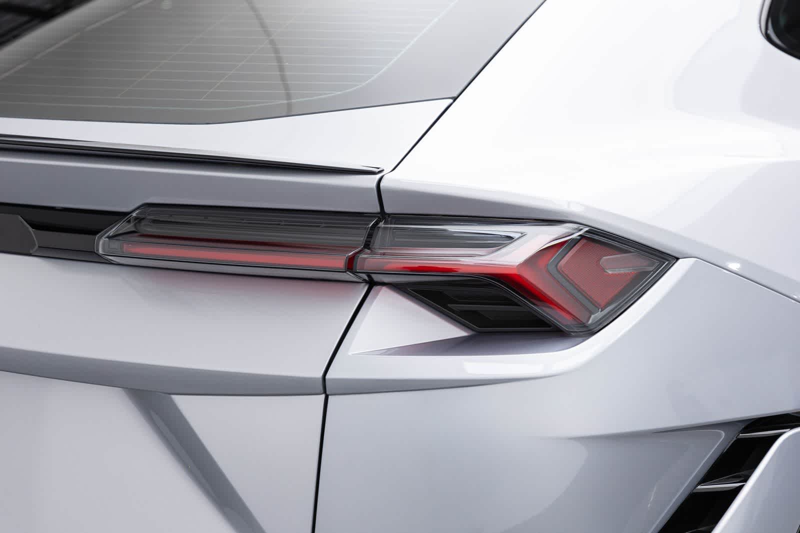 2024 Lamborghini Urus S