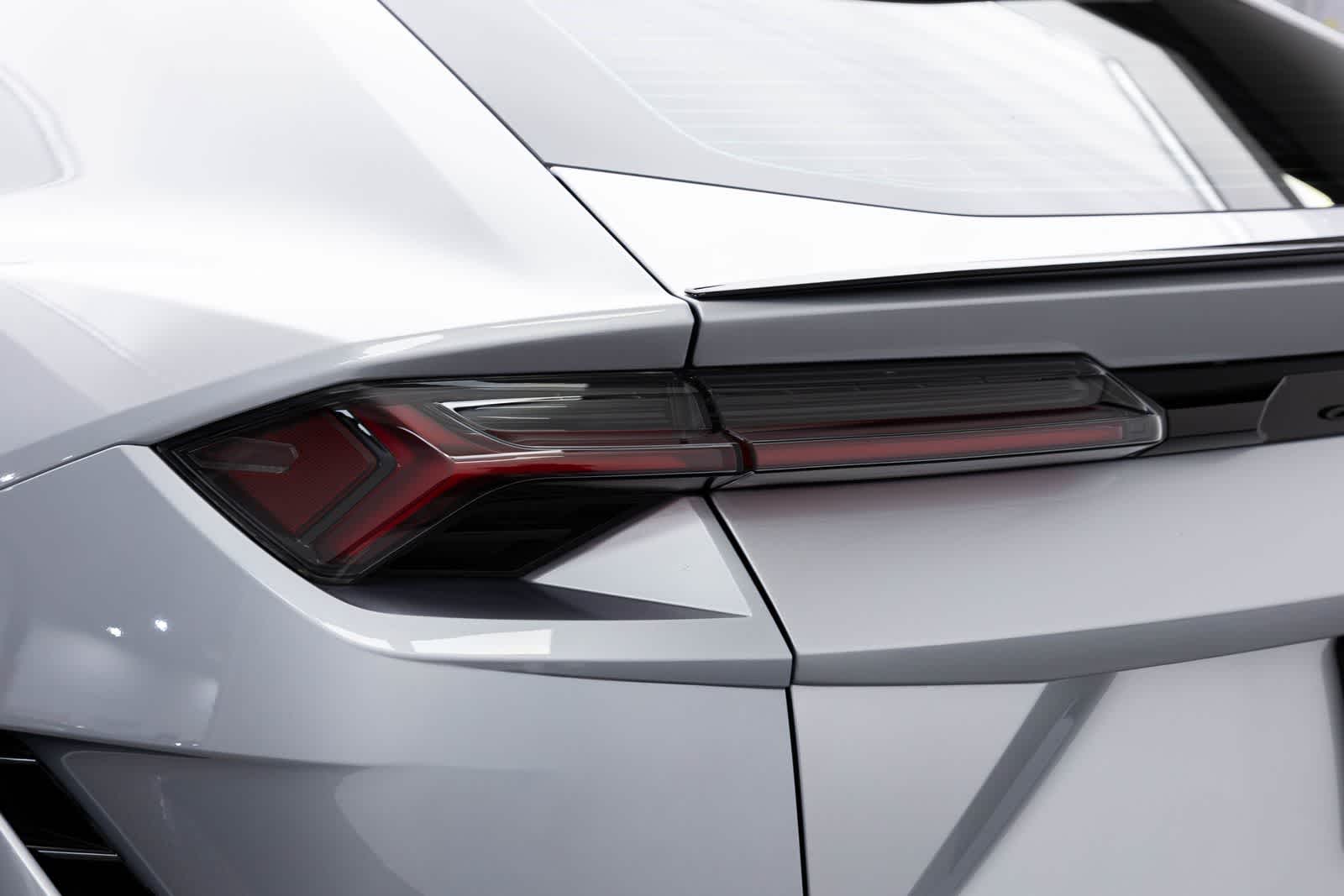 2024 Lamborghini Urus S