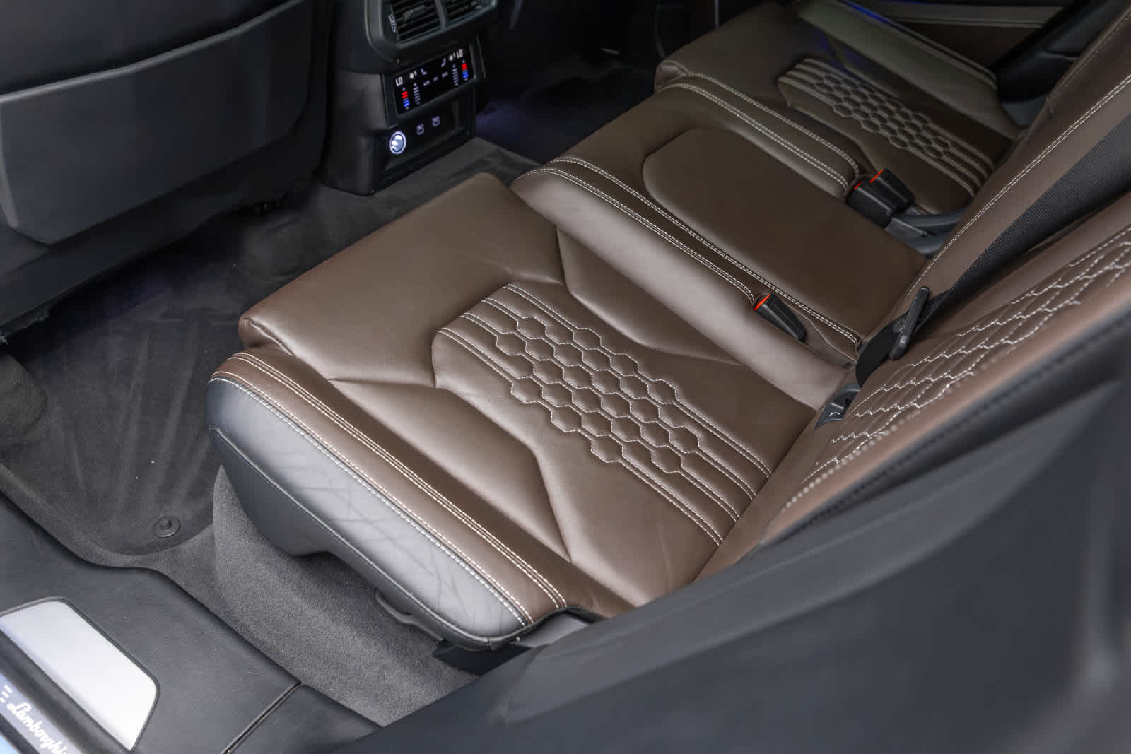 2023 Lamborghini Urus S