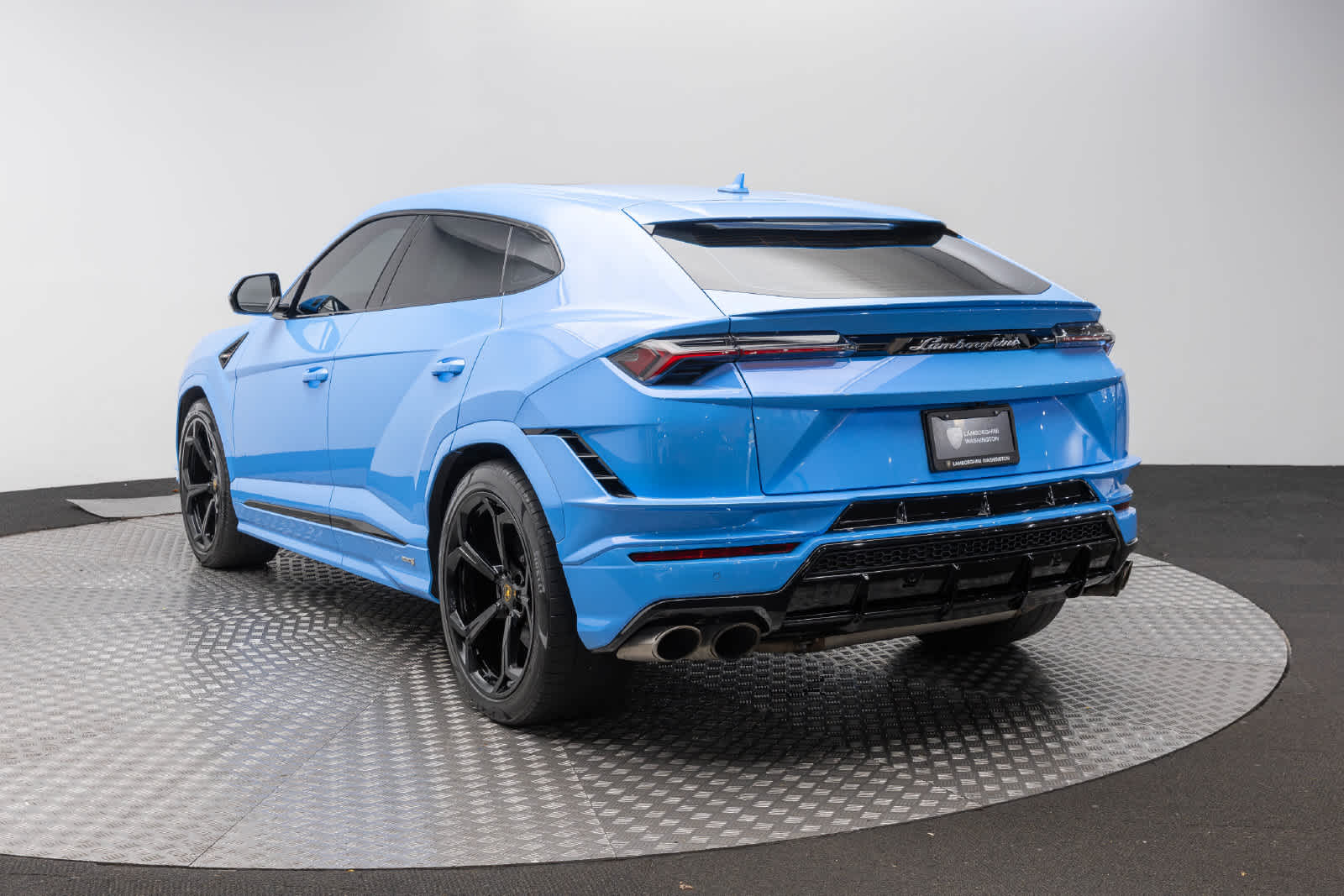 2023 Lamborghini Urus S