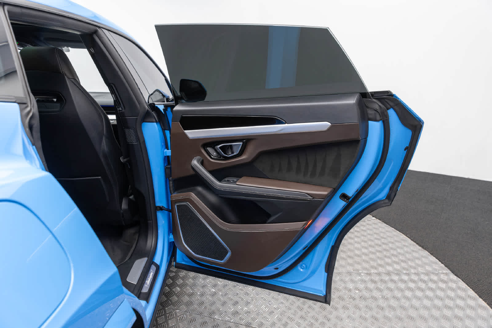 2023 Lamborghini Urus S