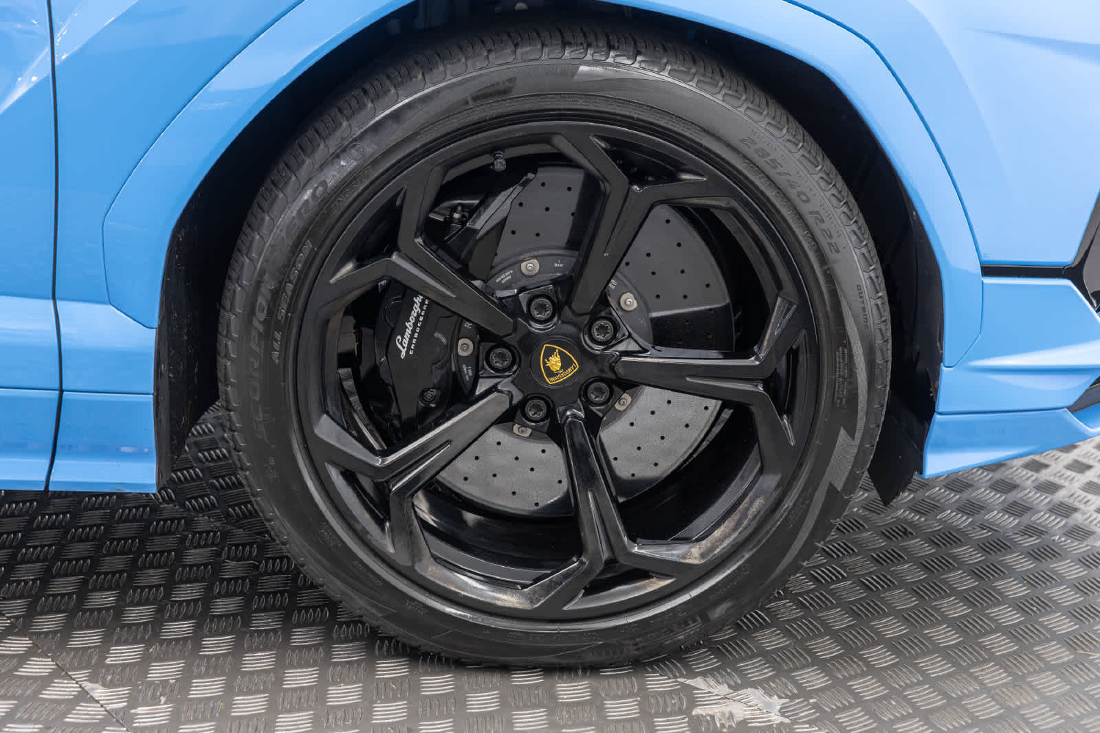 2023 Lamborghini Urus S