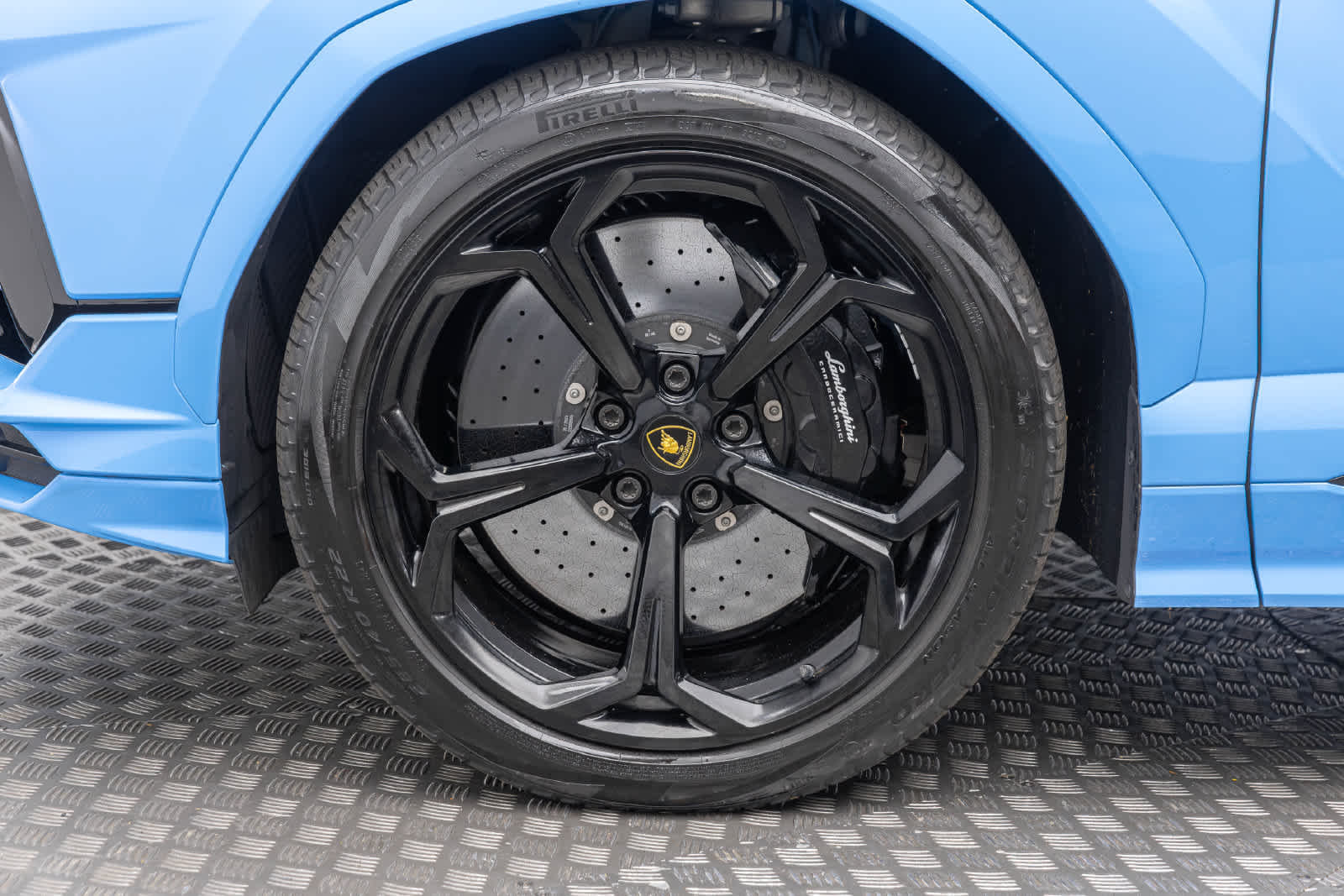 2023 Lamborghini Urus S