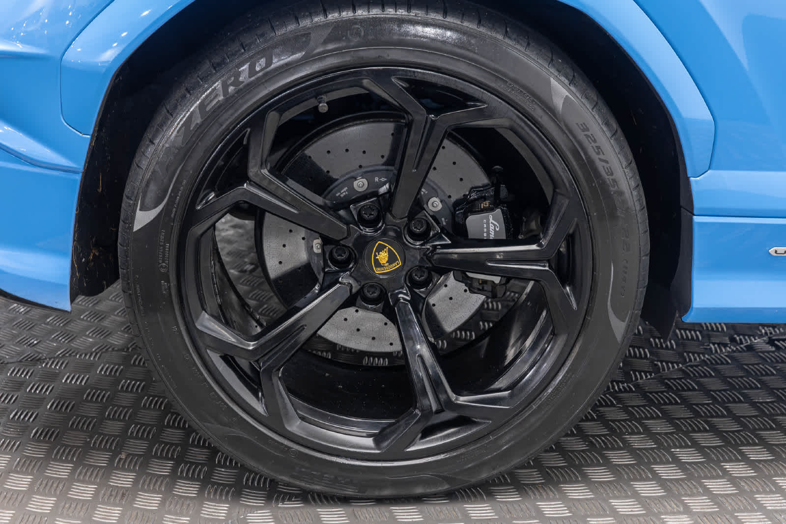 2023 Lamborghini Urus S