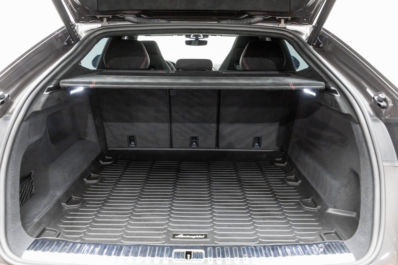 2023 Lamborghini Urus Performante