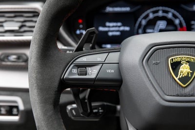 2023 Lamborghini Urus Performante