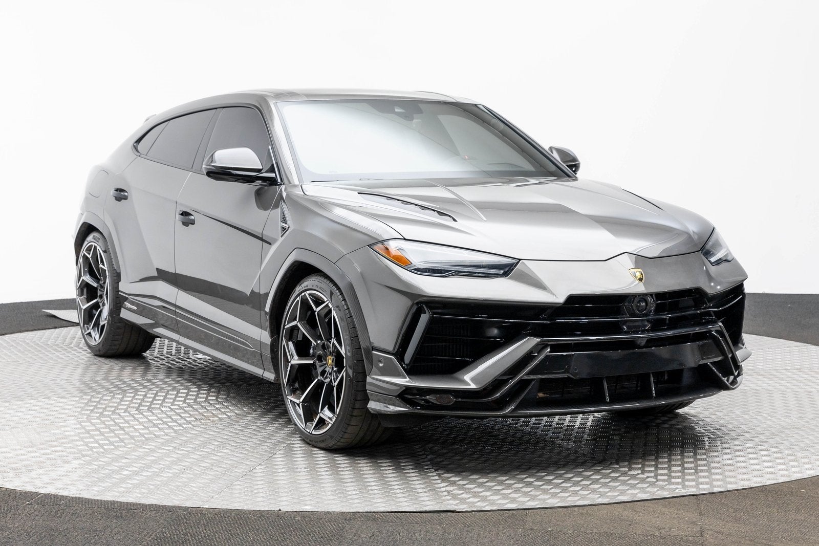 2023 Lamborghini Urus Performante