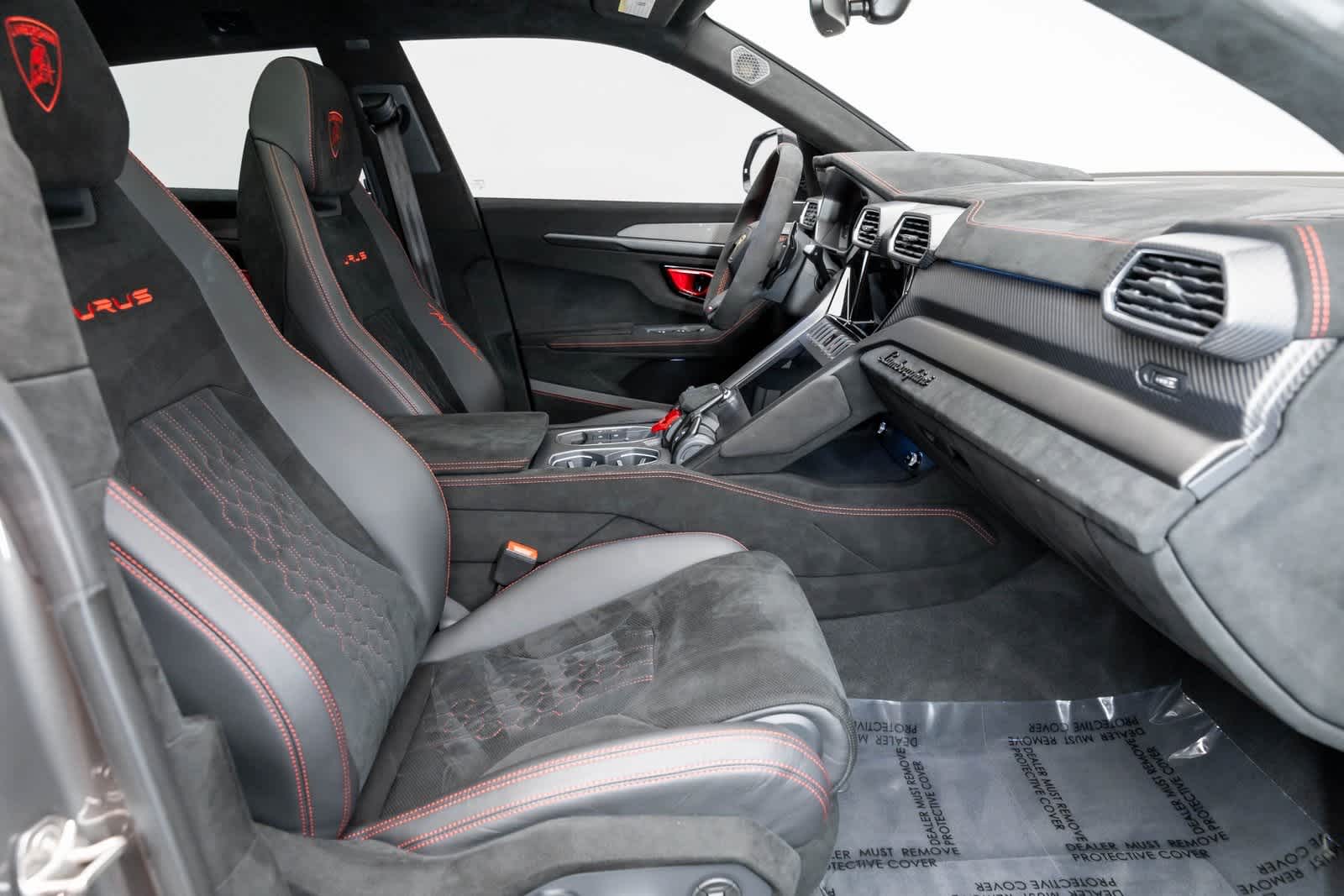 2023 Lamborghini Urus Performante