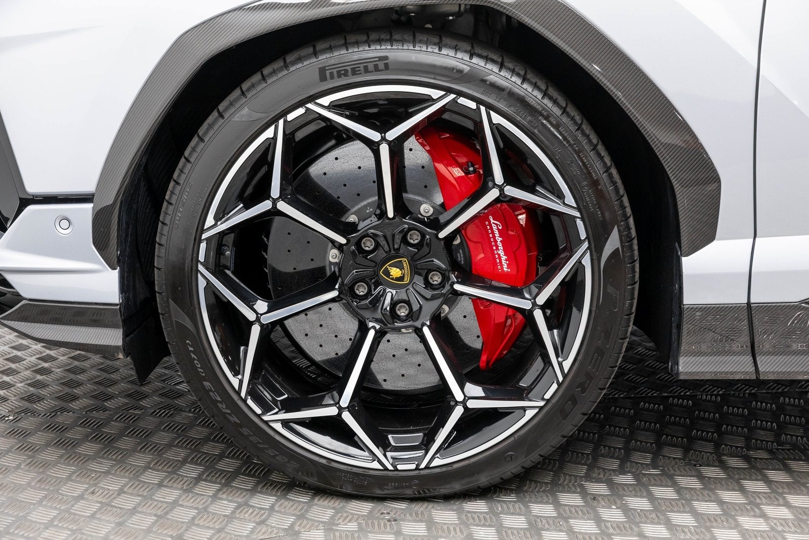 2024 Lamborghini Urus Performante