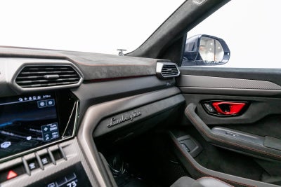 2024 Lamborghini Urus Performante